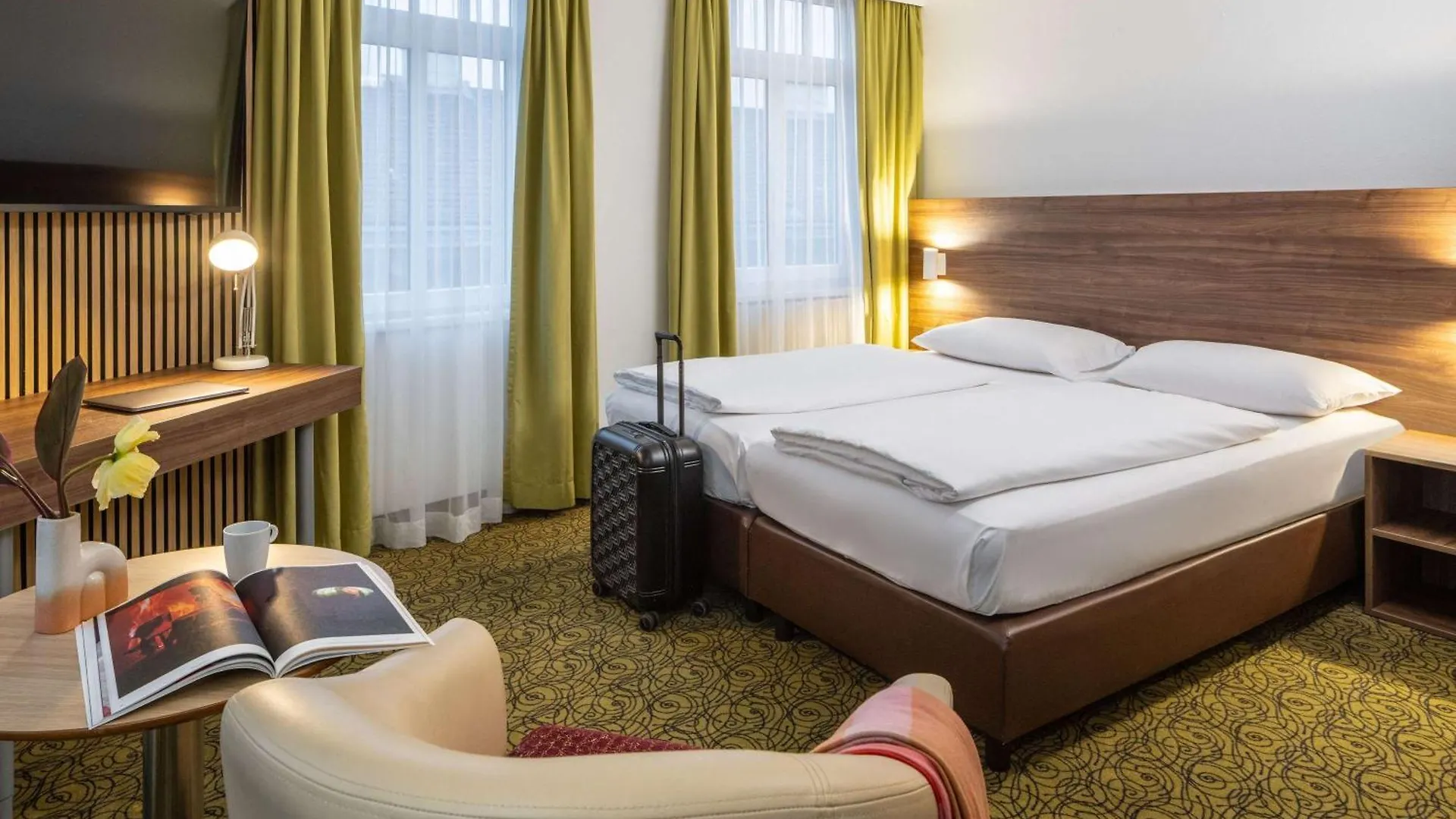 Hotel Mercure Wien Westbahnhof 4*, וינה אוסטריה
