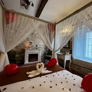 Otel Sakli Tas 