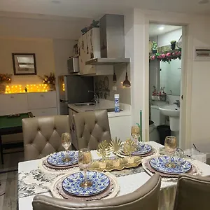 https://acl-hwz-azure-urban-residence.angeleshotels.net