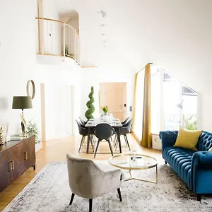 Apartment Opera - Mai's
