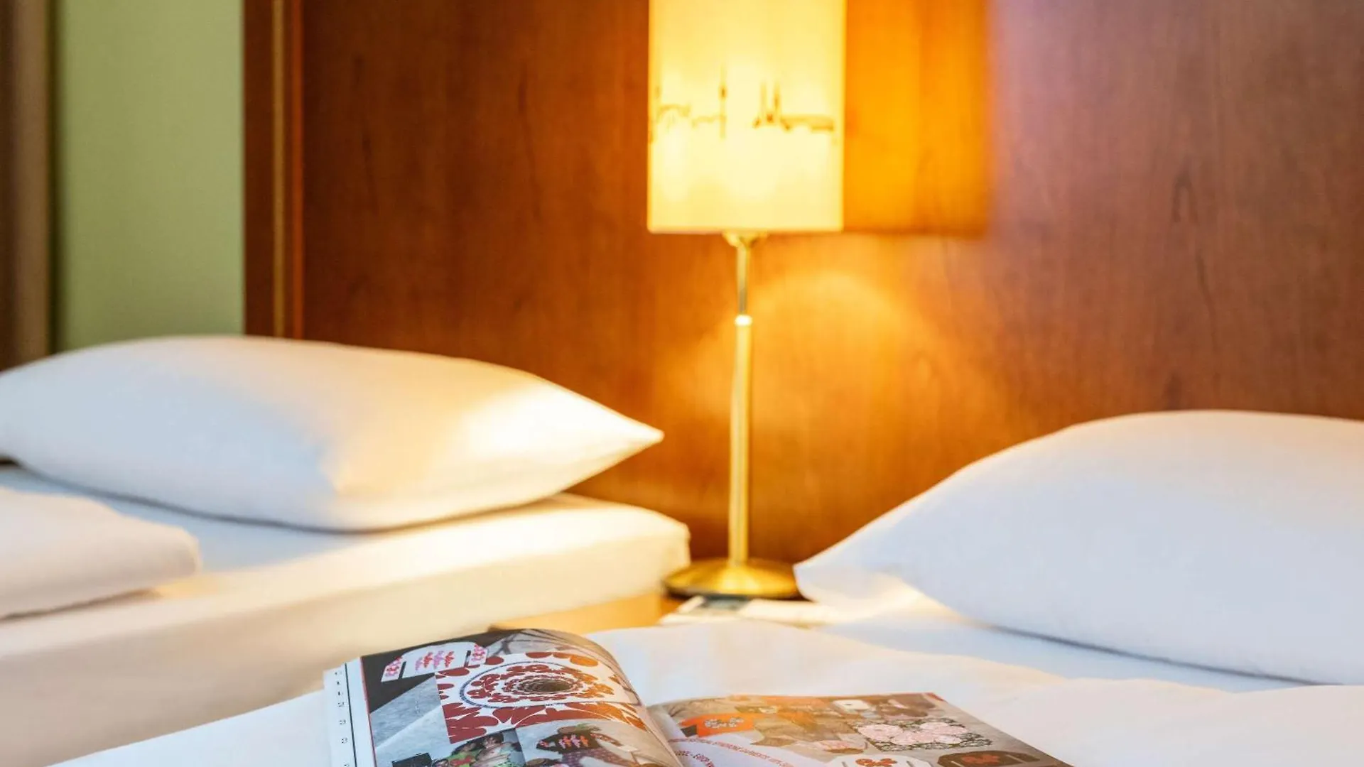Hotel Mercure Wien Westbahnhof 4*, Viena Austria