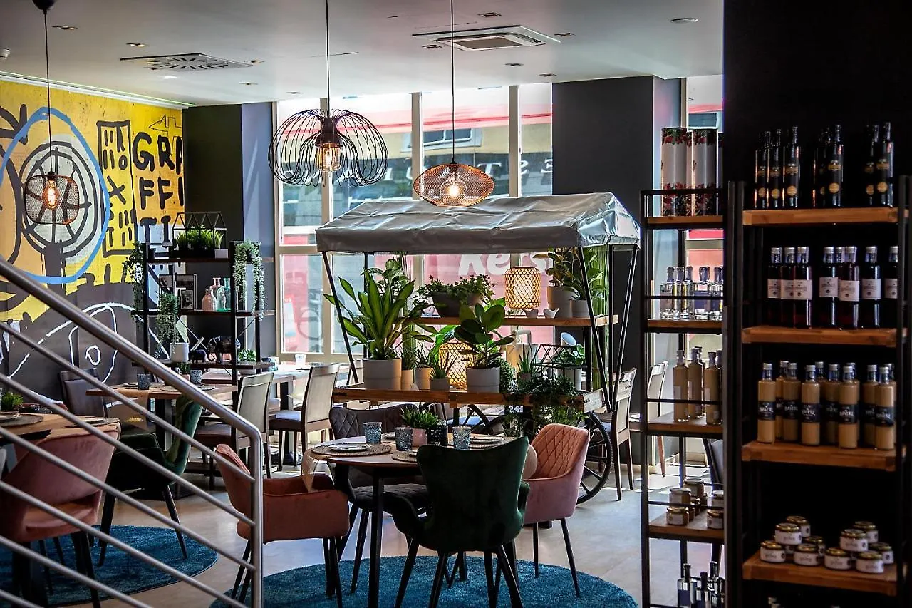 ****  Hotel Mercure Wien Westbahnhof Austria